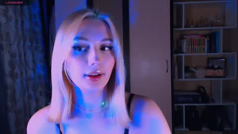 Lana online show from March 2, 2:25 pm