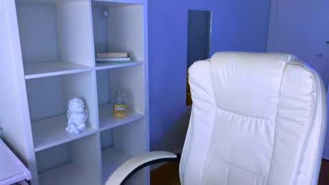 darkmoon____ online show from November 13, 3:00 pm