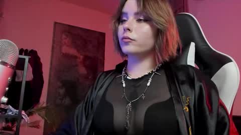 Miss Tailor  online show from October 27, 3:51 pm