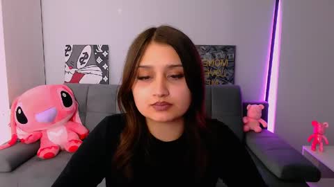 Amelie online show from April 26, 6:49 pm