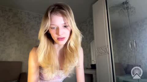 D online show from September 8, 3:00 pm