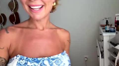 Dayoff online show from April 24, 4:32 pm