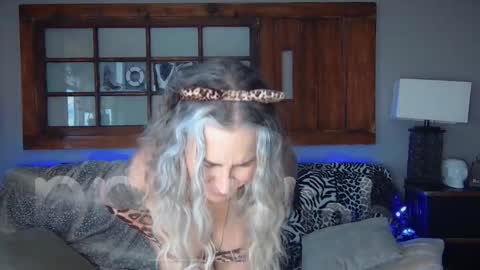 dd_delish online show from March 6, 9:10 pm