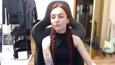 freak online show from December 6, 10:07 pm