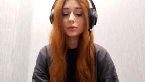 Mia online show from March 31, 4:34 am