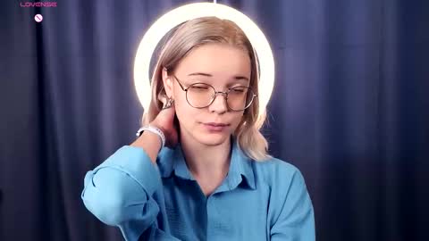 Charlie 18yo online show from October 15, 6:27 am