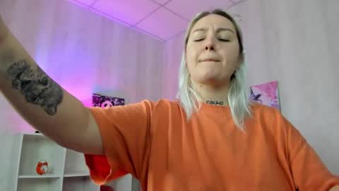 Debbie Mon Tue Fri Sun Sat GMT 3 1000am - 0400pm  online show from January 3, 3:12 pm