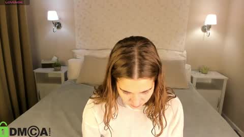 Jennifer online show from April 20, 11:52 pm