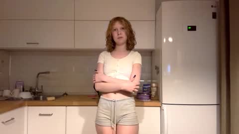 Hello My name is Sarah im new model here and little but shy. online show from December 17, 5:17 pm