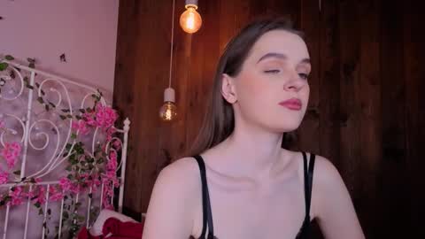 Annie online show from November 25, 7:36 pm