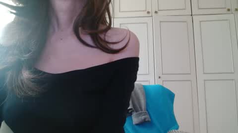 KamiDevi online show from March 7, 4:25 pm