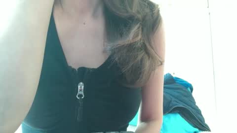 KamiDevi online show from April 15, 11:33 am