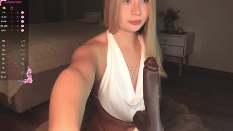 Dia online show from February 6, 12:47 am