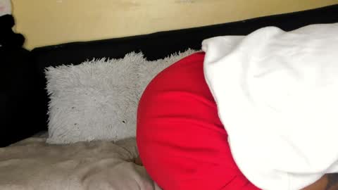 deli_la online show from April 6, 2:44 am