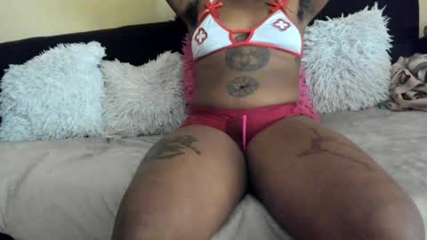 deli_la online show from April 8, 10:17 am