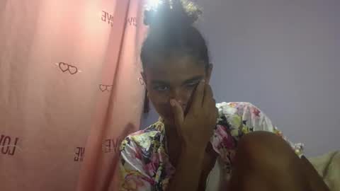 delphine online show from April 16, 4:13 am