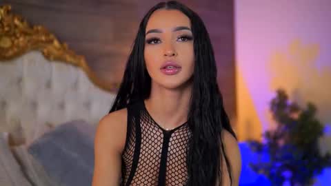 denisedevilles online show from February 27, 9:32 am