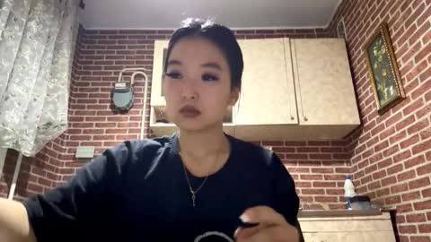 Emma online show from November 4, 12:54 pm