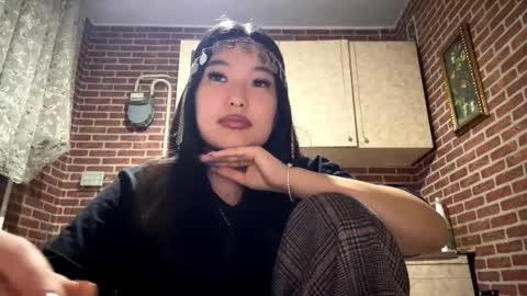 Emma online show from February 19, 3:11 pm