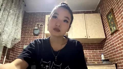 Emma online show from November 7, 3:28 pm