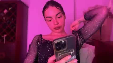 Petitee Desiree online show from April 18, 7:07 pm