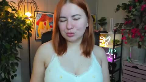 LAYLA online show from November 3, 7:23 am