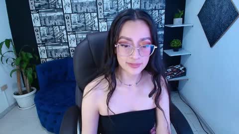 Desiring Angel online show from December 5, 7:30 am