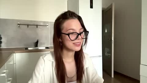 Nora online show from June 16, 3:07 am