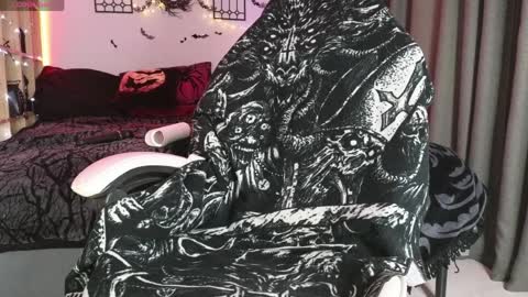 devil_s_bride online show from April 11, 4:32 pm