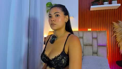 diamond_canela online show from November 13, 3:49 am