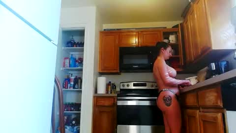 DiamondMonroeXo online show from March 17, 2:10 pm