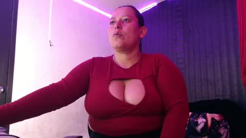 Diana Lozano online show from February 6, 12:15 pm