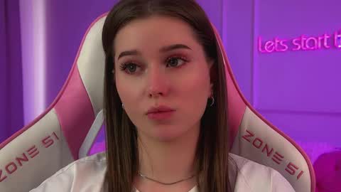 Diana online show from June 3, 2:33 pm