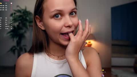 Elwyna online show from September 26, 7:00 pm