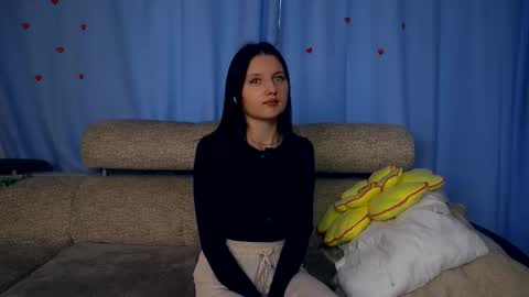 Elwyna online show from October 6, 7:36 am