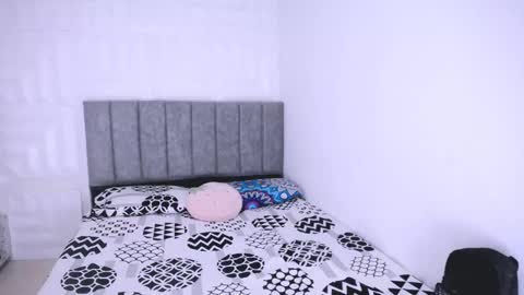 DINA online show from February 18, 4:05 pm