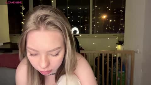 Dina online show from January 25, 5:04 pm