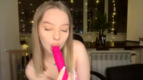 Dina online show from January 28, 5:14 pm