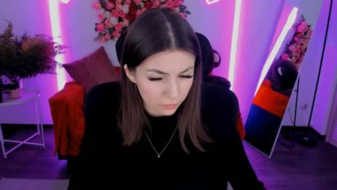 Di online show from May 6, 11:36 am