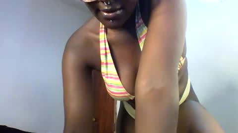 ELLE online show from January 7, 5:44 am