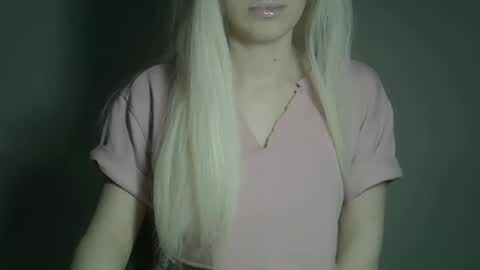 DitaMilton online show from February 24, 2:25 pm