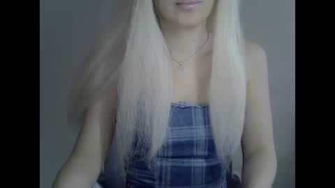 DitaMilton online show from January 21, 11:35 am