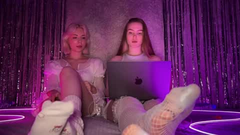 Hannah online show from December 12, 9:26 pm