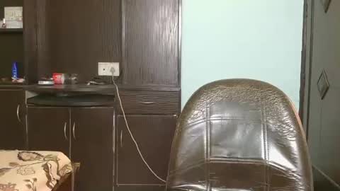 divyakhan online show from October 29, 4:50 am
