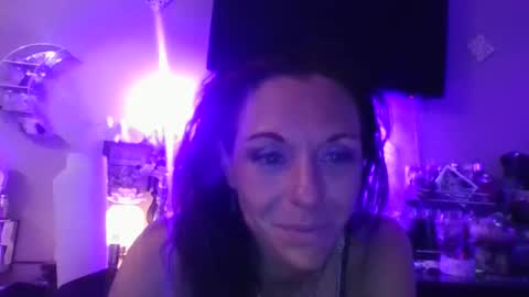 dixieglam online show from March 5, 5:29 am