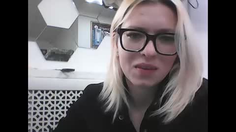 dolce_tempt online show from December 22, 8:28 am