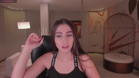 Dolcie  online show from December 14, 12:44 pm