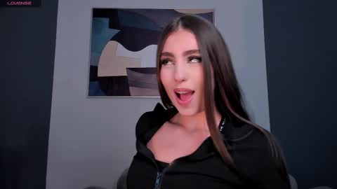 Dolcie  online show from February 13, 11:37 pm