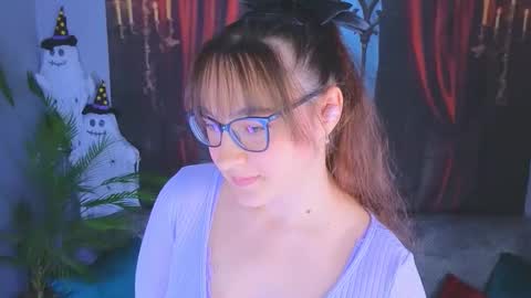 Tessa online show from November 4, 4:23 pm