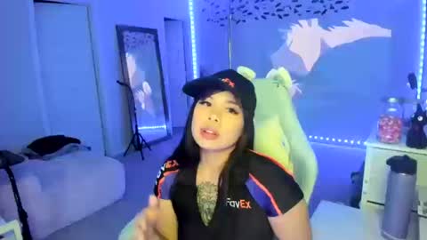 DOLLLFACE online show from October 10, 5:12 am